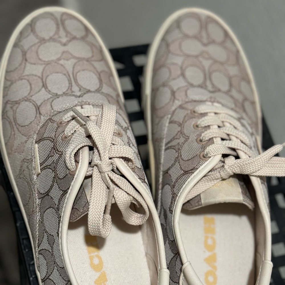 Brand new Coach City Skate Sneaker in Tan Signature canvas! No box! Size 9.5B